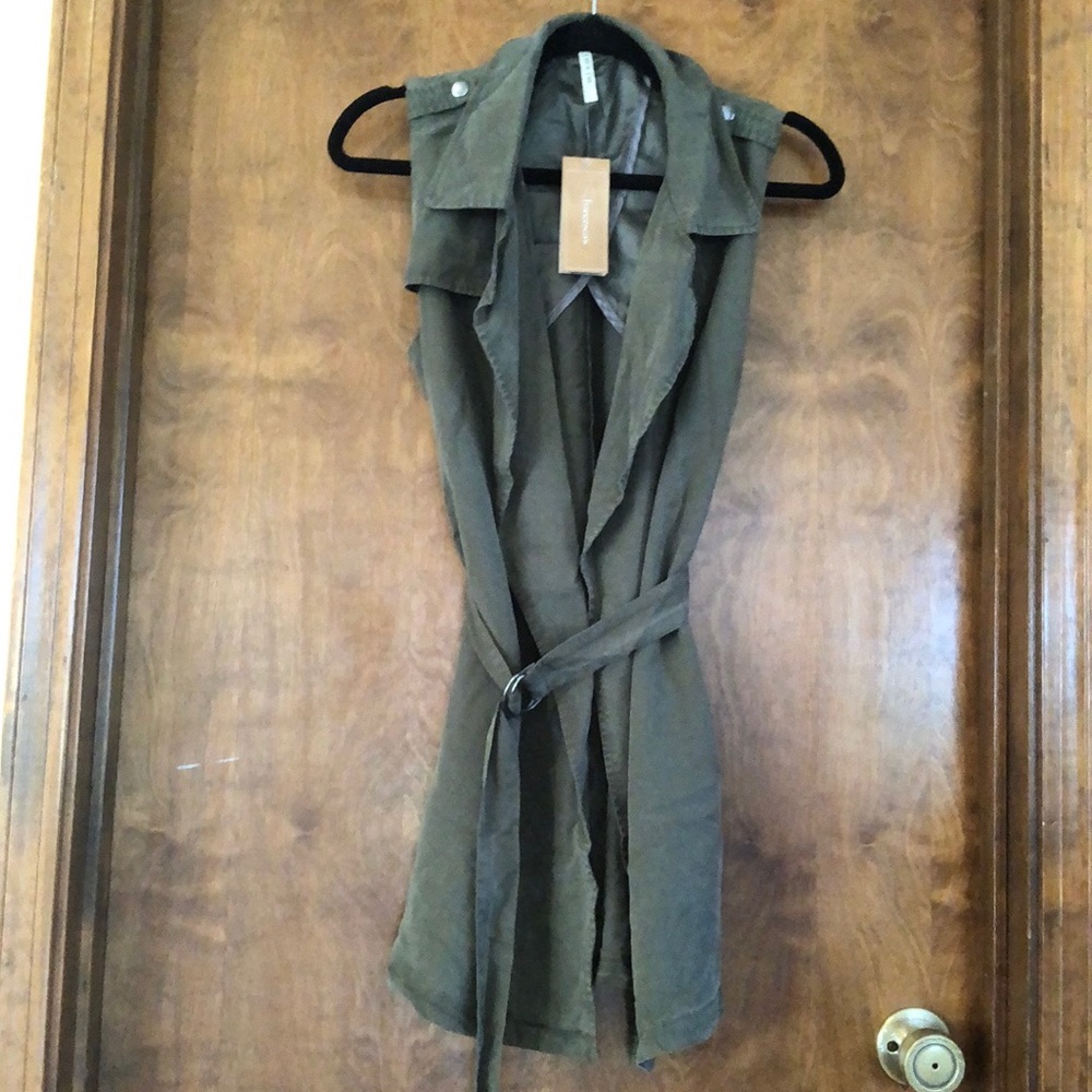 Army green long vest w/ belt